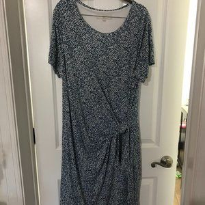 Darling short-sleeved dress with wrap tie from Loft size 20. New without tags.